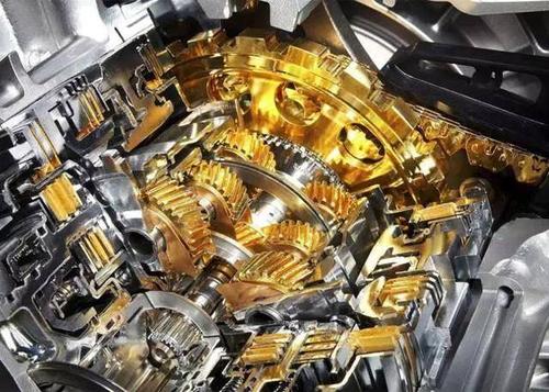 這樣更換豐滿(mǎn)潤滑油，分分鐘搞壞發(fā)動(dòng)機